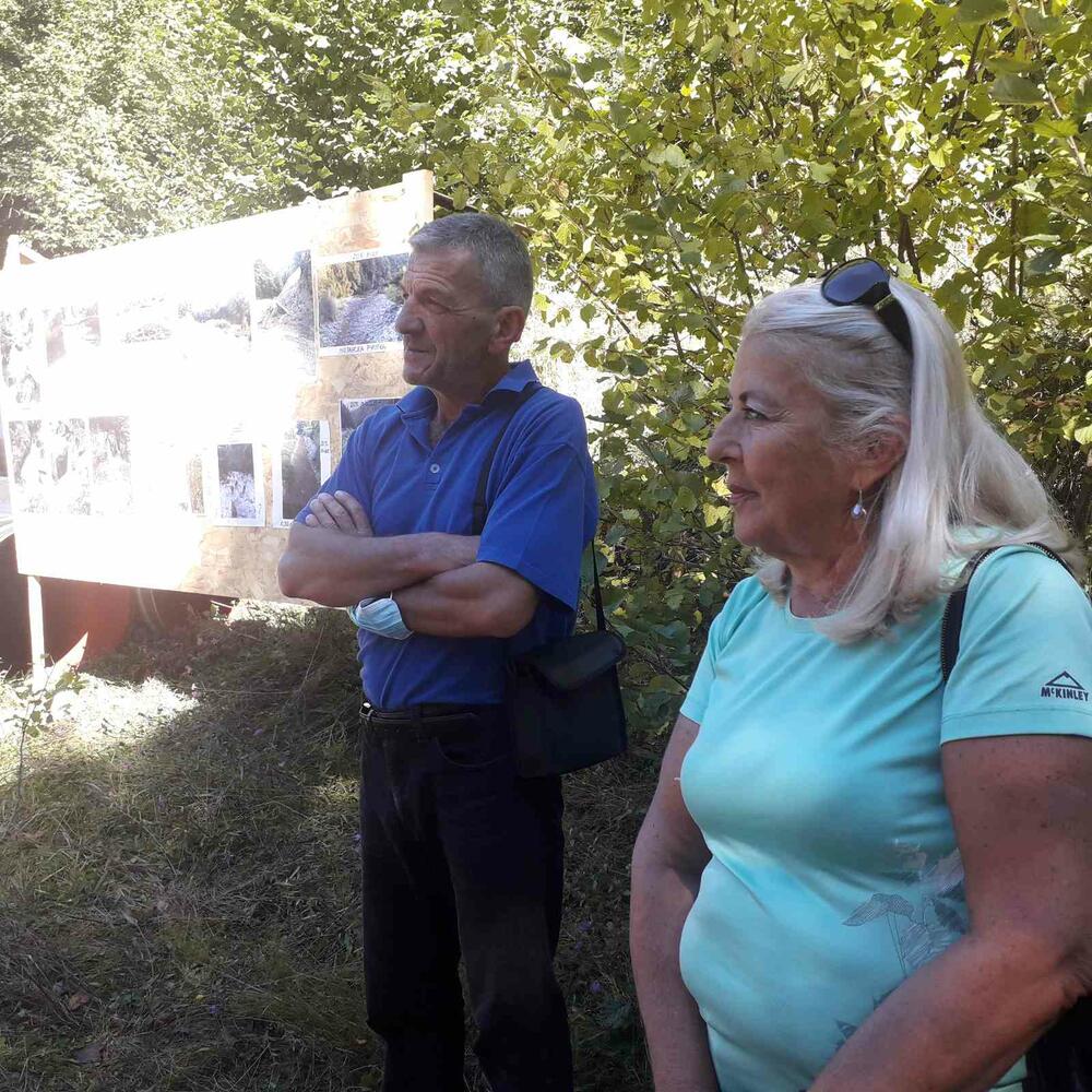 <p>Mještani su ovdje skoro dva mjeseca, zaposlavili su svoje porodice, svoja imanja, stoku nijesu pokupili ljetinu... Na izmaku su snage i na kraju živaca. Za to direktno optužujemo koncesionere, izvođače radova i nadležne institucije“, rekao je Vladimir Novović</p>