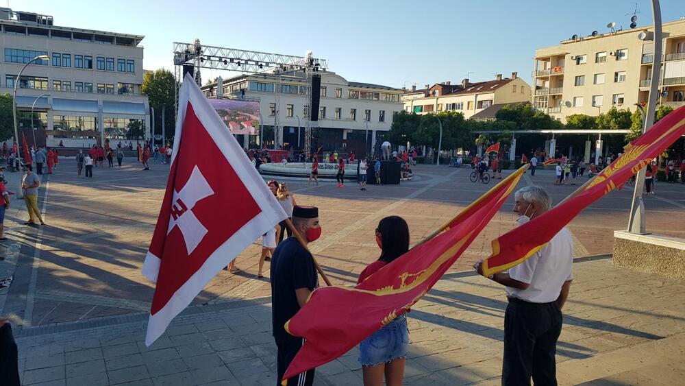 <p>Peđa Vušurović je istakao da je jedina partija koji ih je okupila - Crna Gora</p>
