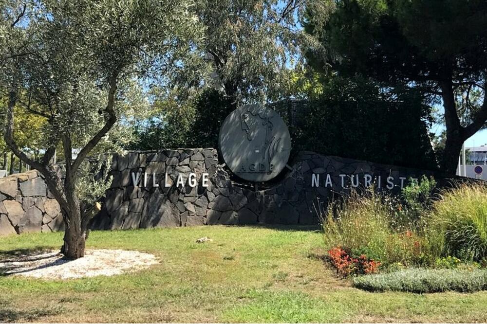 Ulaz u selo, Foto: BBC