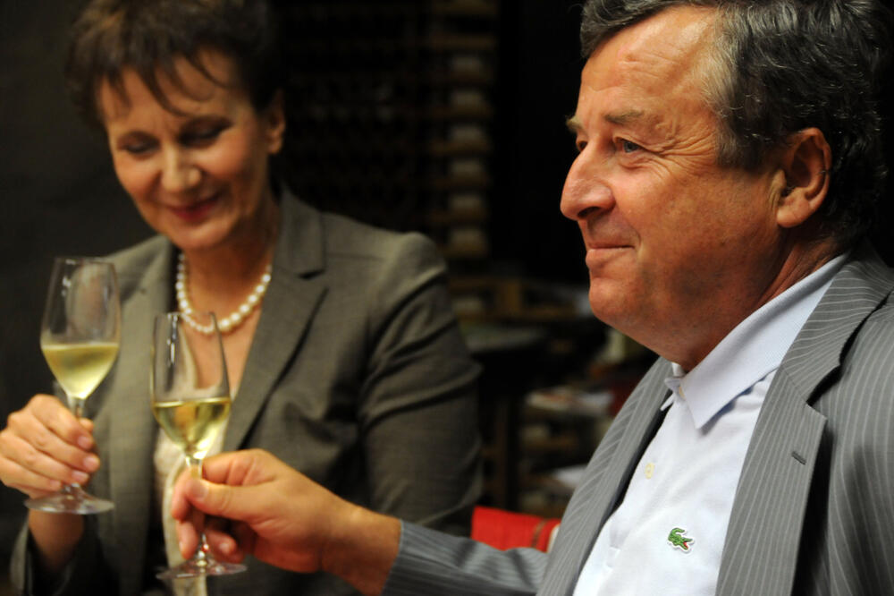 Dugogodišnja direktorka i šef Odbora direktora: Verica Maraš i Veselin Vukotić, Foto: Boris Pejović