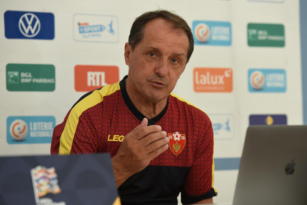 Faruk Hadžibegić, Foto: Savo Prelević