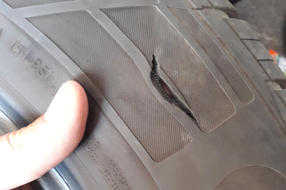 Oštećenje vozila CZIP-a, Foto: CZIP