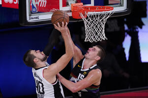 Denver blizu eliminacije, Toronto izborio sedmi meč