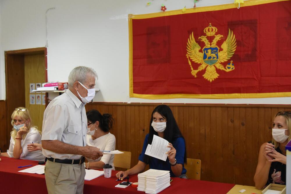 “Prvo da se ispoštuje volja građana”: Sa izbora 30. avgusta, Foto: Boris Pejović