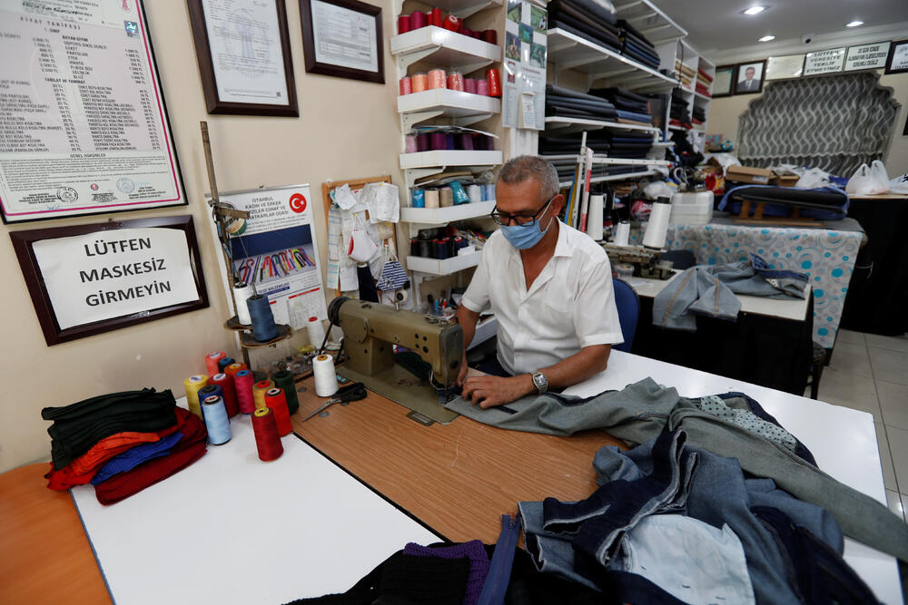 Goksoj u svojoj radnji u Istanbulu