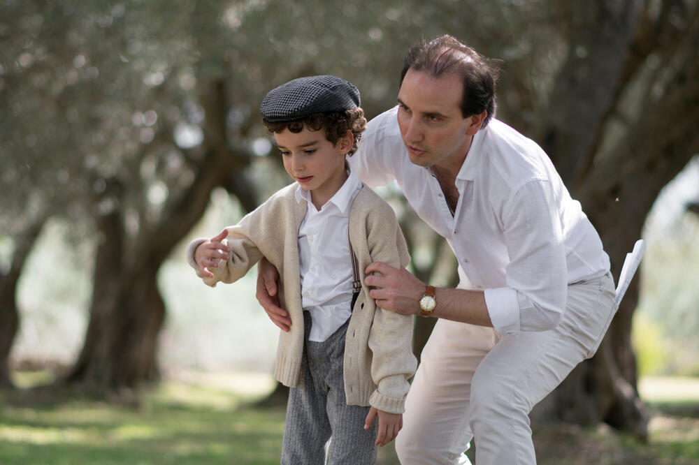 Sa snimanja: mladi glumac Nikša Radojičić i reditelj Aleksandar Vujović, Foto: Privatna arhiva