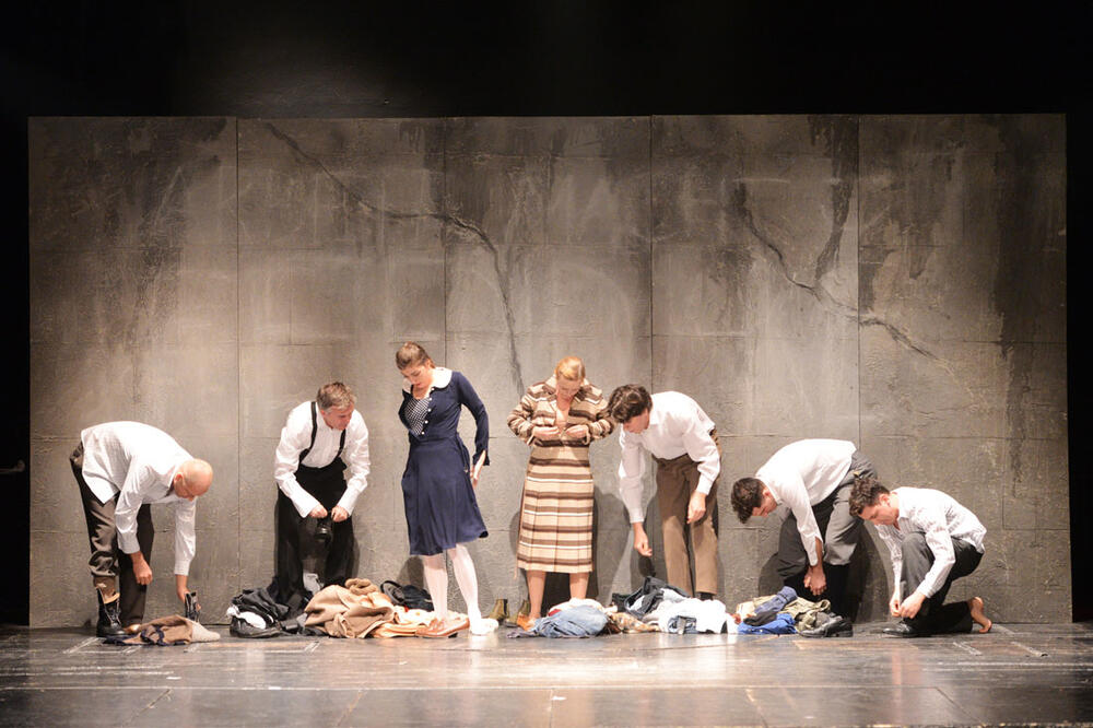 Scena iz predstave, Foto: Denis Ruvić