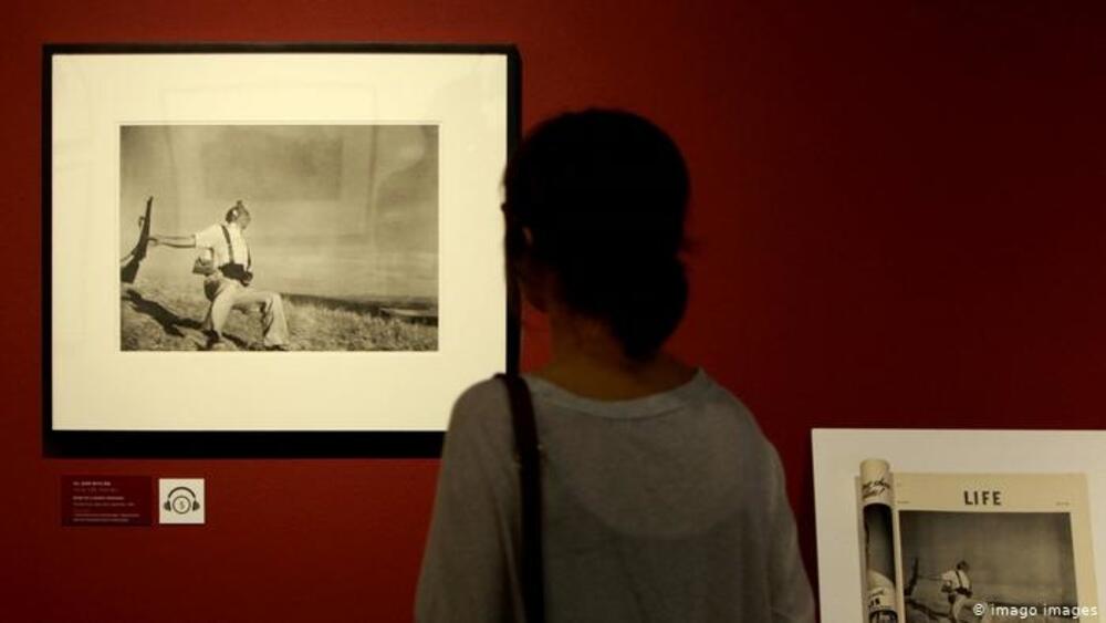 Fotografija 'Pogibija vojnika' na izložbi u Seulu