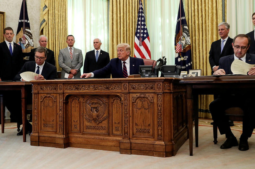 Vučić, Tramp i Hoti, Foto: Reuters