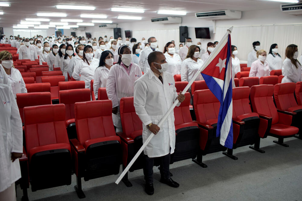Kubanski ljekari u Havani uoči polaska za Kuvaj 4. juna, Foto: Reuters