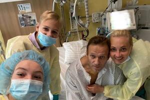 Navaljni se oglasio na Instagramu: Mogao sam da dišem bez...