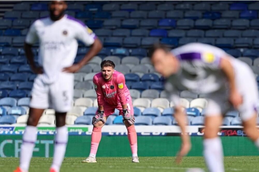 Matija Šarkić je blistao na debiju protiv Portsmuta, Foto: Šruzberi