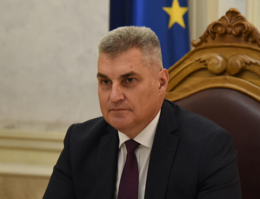 <p>Državna izborna komisija (DIK) u ponedeljak je utvrdila konačne rezultate parlamentarnih izbora u Crnoj Gori, koji su održani 30. avgusta</p>