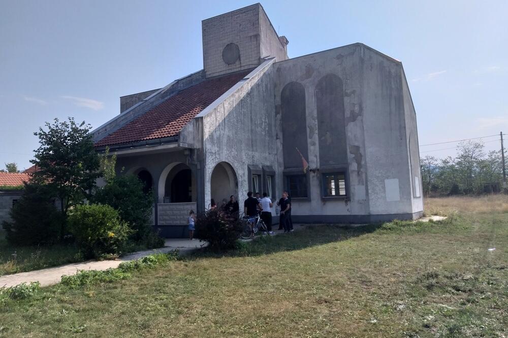 Škola u nikšićkom naselju Miločani, Foto: Svetlana Mandić
