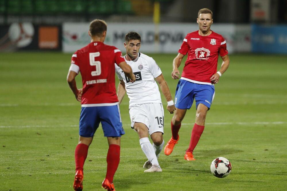 Saša Zdjelar na večerašnjoj utakmici u Sloveniji, Foto: Beta