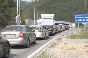 Pejović: Na graničnom prelazu Dobrakovo dnevno pređe između 20 i...