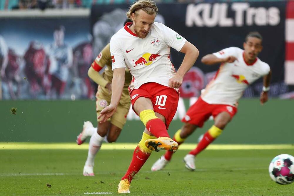 Forsberg je sa penala ovjerio trijumf, Foto: Flashscore.com