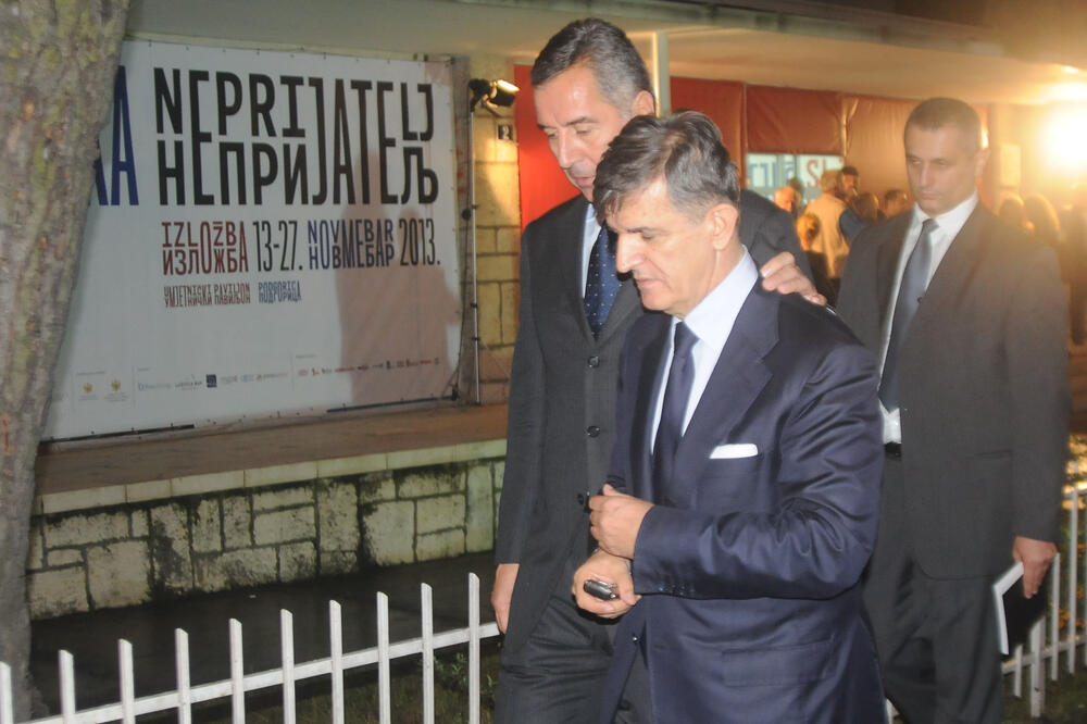 Sa otvaranja izložbe "Riječ, slika, neprijatelj", Podgorica, novembar 2013., Foto: Vijesti/Vesko Belojević