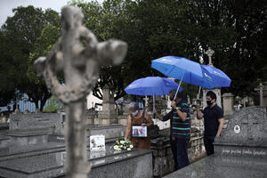 Spomenik na groblju umrlih od Kovid-19 u Brazilu