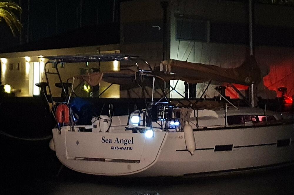 Brod "Sea Angel", Foto: Siniša Luković