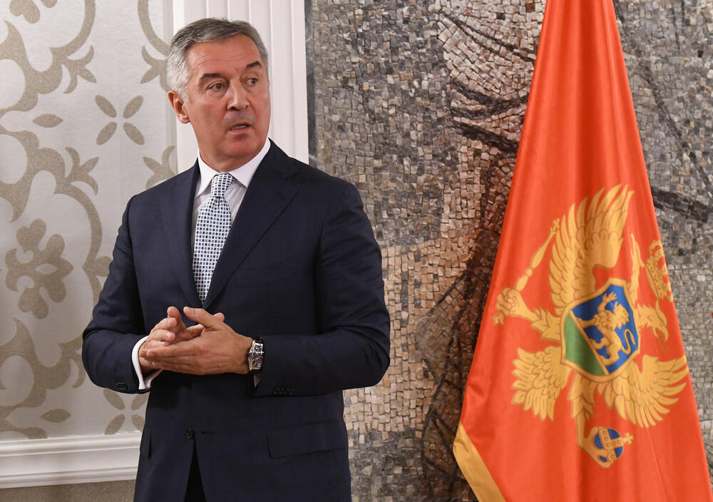 milo đukanović pad