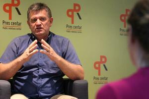 Vujičić: Imamo pravo na referedum