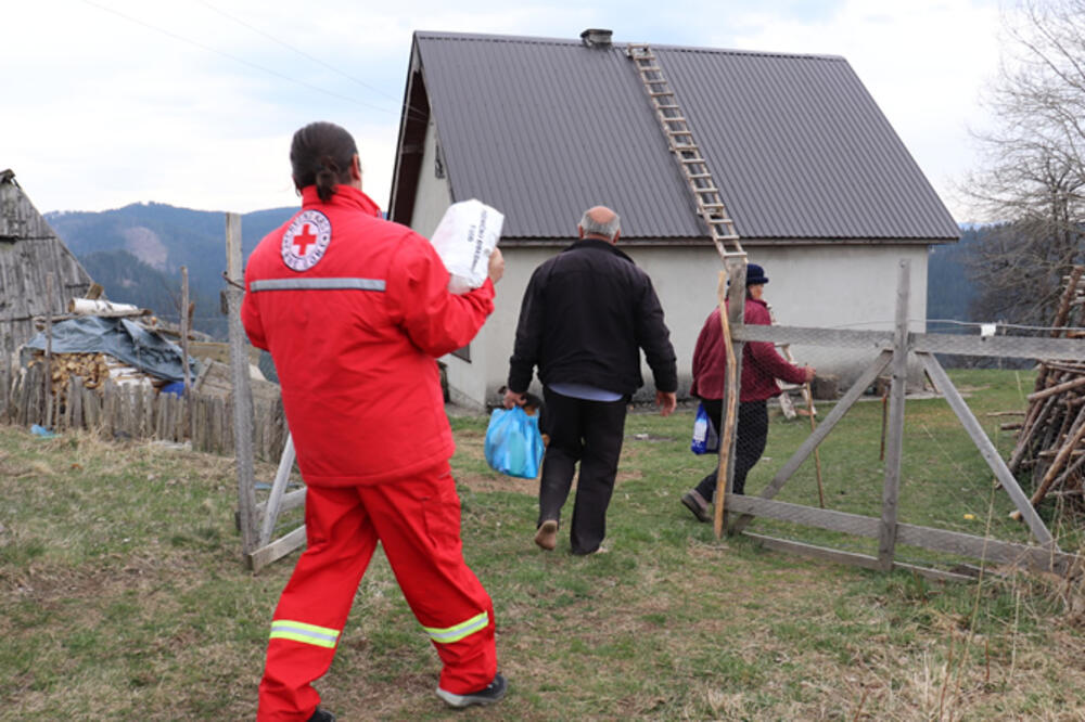 Podjela namirnica, Foto: CK Pljevlja