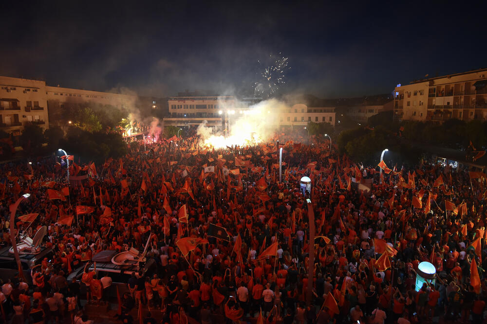 “Patriotski skup” održan 6. septembra, u vrijeme zabrane okupljanja više od 100 ljudi na otvorenom, Foto: Savo Prelević