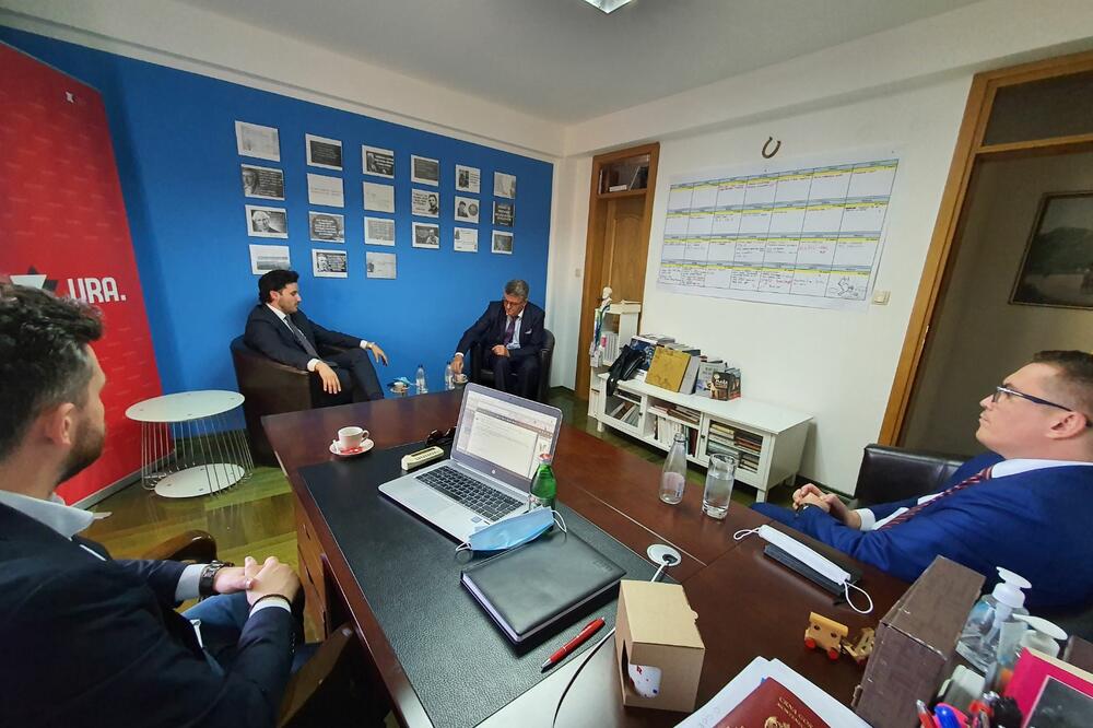 Sa sastanka, Foto: GP URA