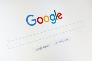 Gugl izgubio žalbu protiv EU, ali platiće pet odsto manju kaznu