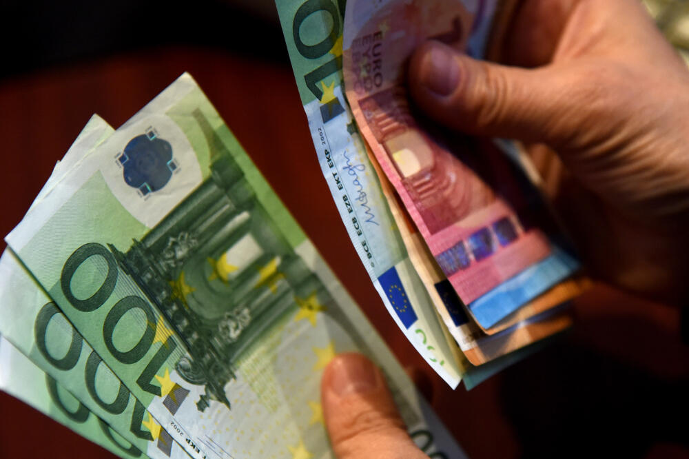 Zamrzavanje obaveza kod samo šest odsto ukupnih kredita, Foto: Shutterstock