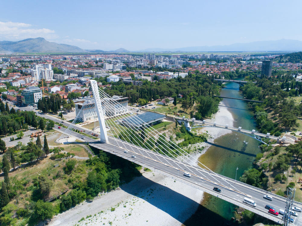 moraca river passes through the capital