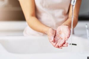 Koronavirus: Da li je pranje ruku od 20 sekundi dovoljno da ubije...