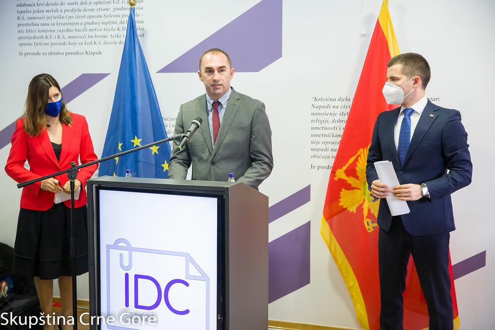 Radović govori na otvaranju IDC