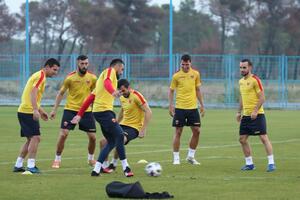 Hadžibegić pozvao i Vladana Adžića