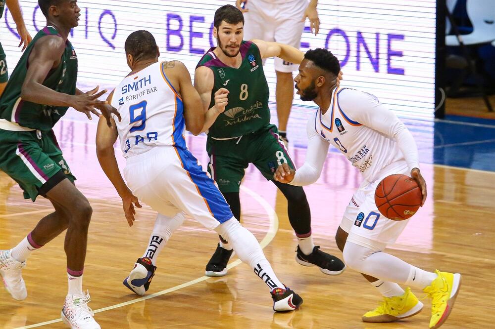 Pulen i Smit na meču sa Unikahom, Foto: KK Mornar