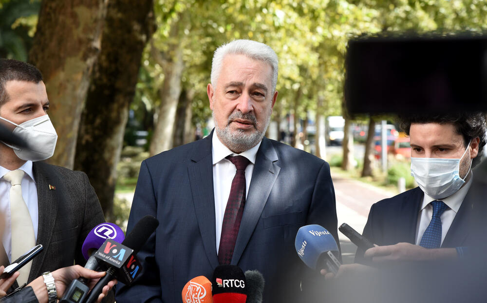 Krivokapić daje izjavu za medije