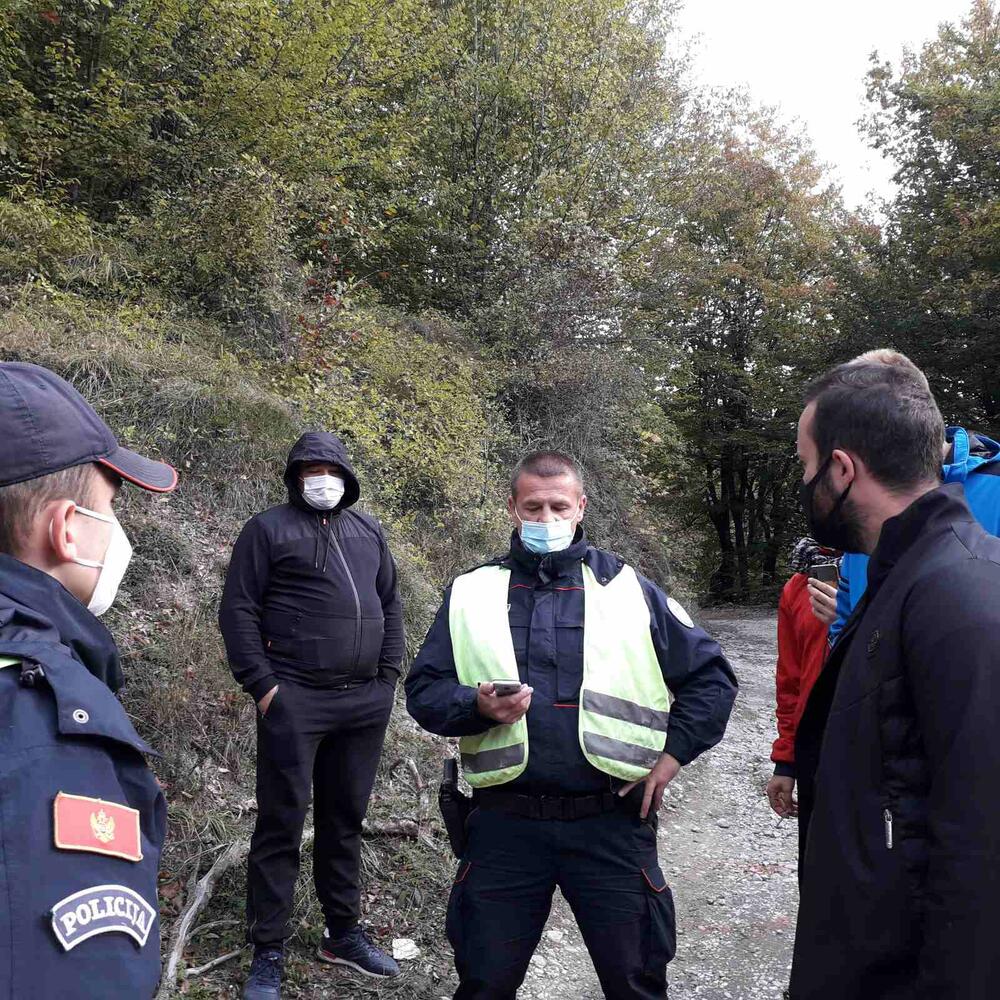 <p>Vasilije Ivanović, jedan od Rečinjana koji je protiv gradnje mHE, kazao je da će prestati i blokade, ali da će mještani posmatrati situaciju na terenu</p>