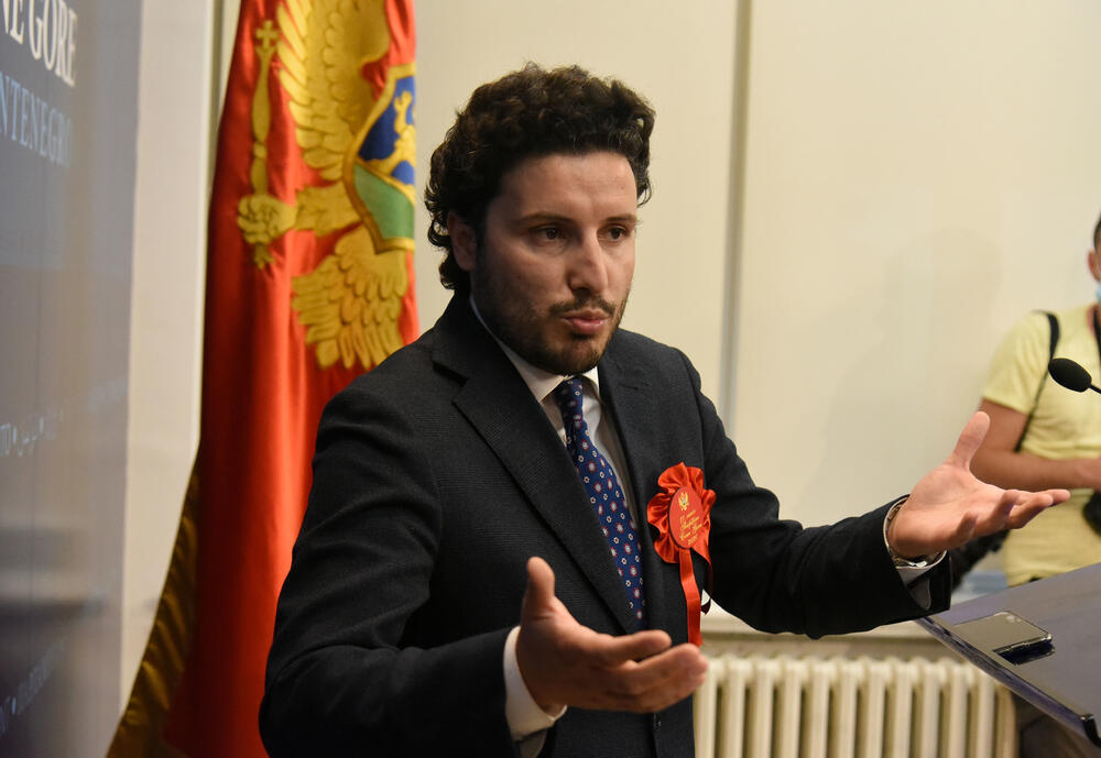 milo đukanović pad