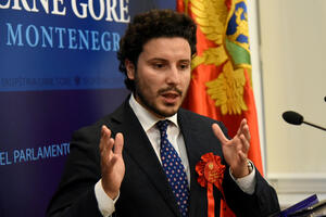 Abazović: Borba protiv korupcije i kriminala treba da nas dovede...