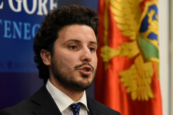 Abazović se zahvalio Kini na donaciji vakcina: Cijenimo empatiju,...