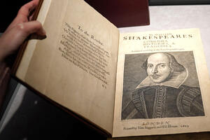 Književnost, Šekspir i novac: Kopija prve zbirke djela prodata za...