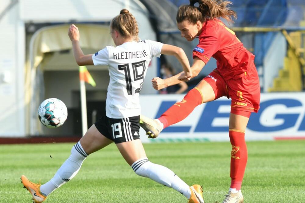 Protiv Njemačke bio vidan pomak u igri naših fudbalerki, Foto: Fscg.me