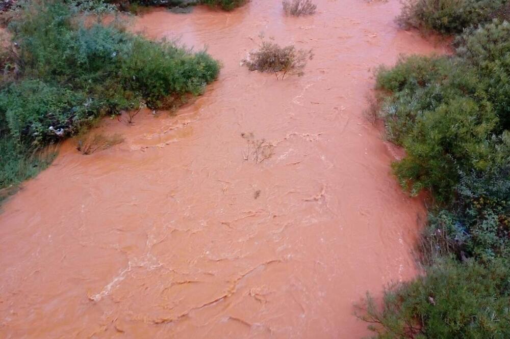 Pocrveni svaki put kada pada kiša: Gračanica, Foto: Privatna arhiva