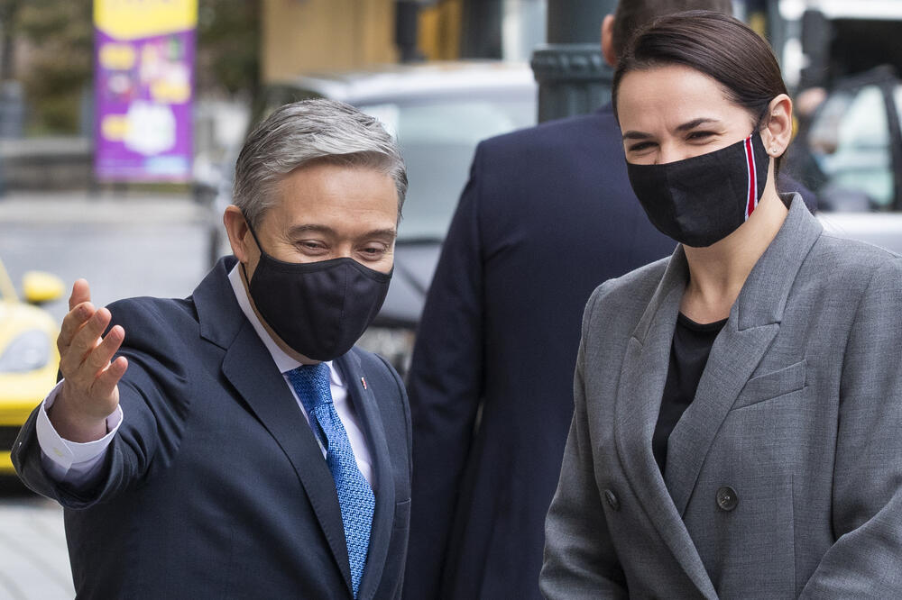 Tihanovskaja se juče u Viljnusu sastala sa kanadskim šefom diplomatije, Foto: AP