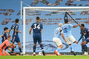 Sterling riješio duel učitelja i učenika