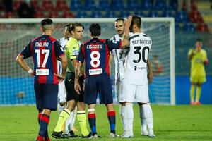 Juveu samo bod u Krotoneu, crveni karton Kjeze na debiju