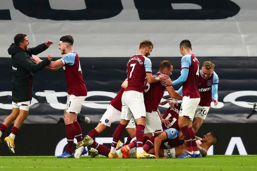 Neviđeno slavlje "čekićara" na stadionu Totenhema, Foto: Flashscore.com