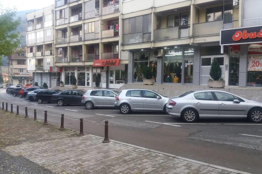 Jedno od parking mjesta u centru grada, Foto: Jadranka Ćetković