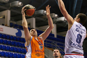 Mornar u Parizu: Test karaktera